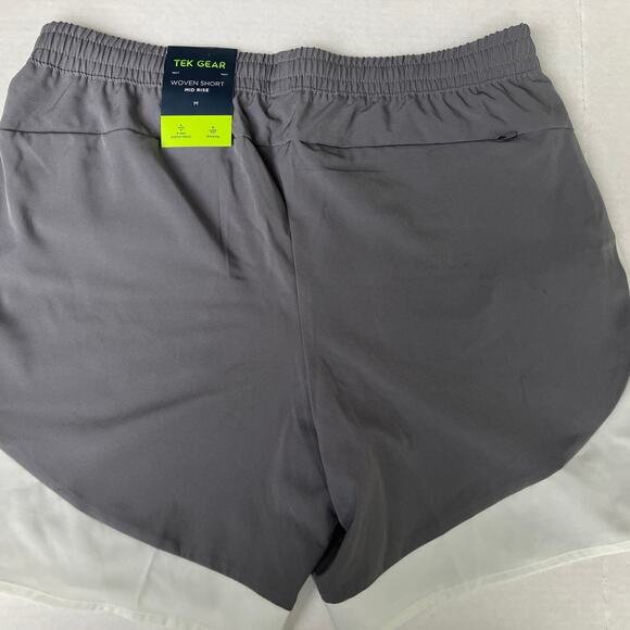 Tek Gear NWT mid rise ladies shorts M - Picture 4 of 6